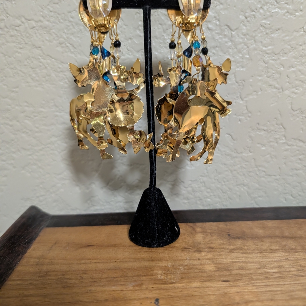 Lunch At The Ritz Show Dogs Clip-on Dangle Earrings - Picture 3 of 9